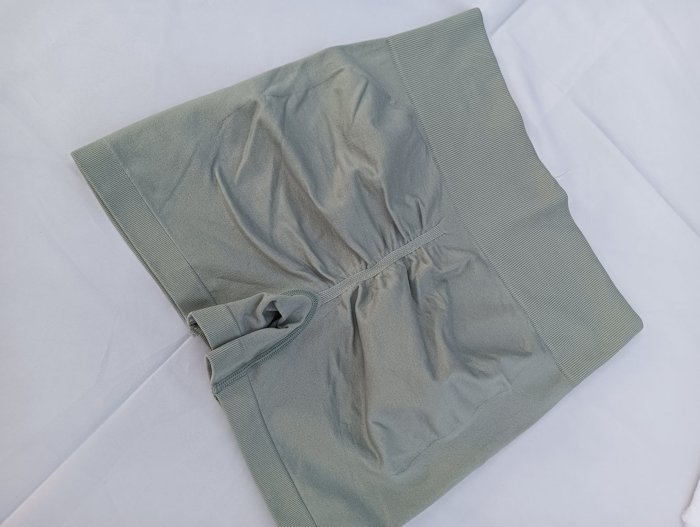 SET SCULPT GABALÚ (Short push up +Camisa deportiva + Medias deportivas)