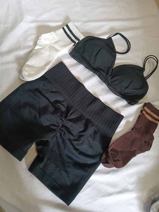 SET MOVIMIENTO - Short realce + Top sin costuras+🎁Medias grátis.